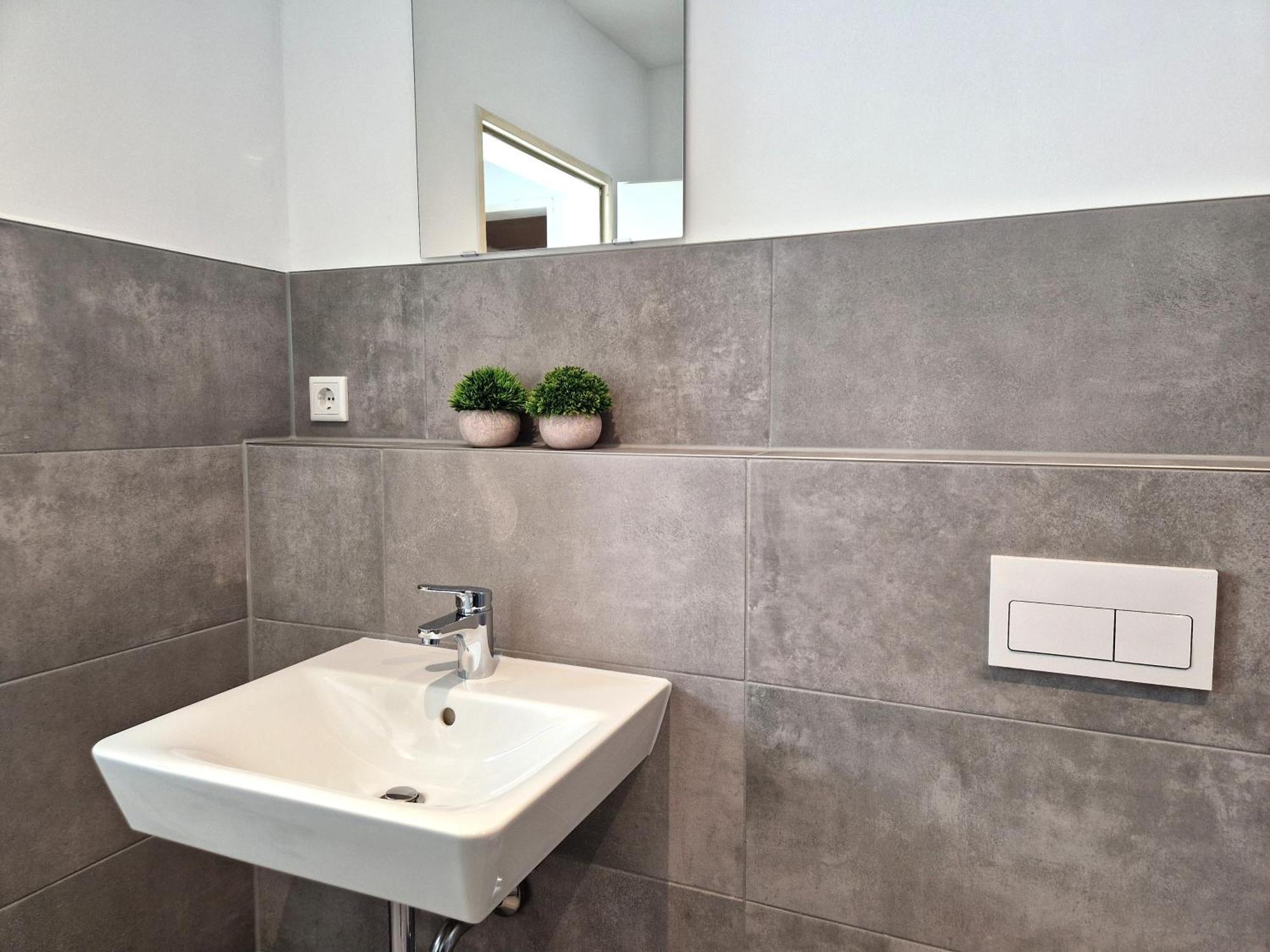 Meribu H1 Wohnung Fuer Monteure Und Arbeiter Гельзенкірхен Екстер'єр фото